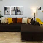 Amalia - Quiet 1br With Parking & Wi-fi