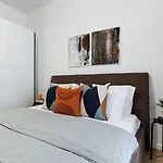 Amalia - Quiet 1br With Parking & Wi-fi Daire *