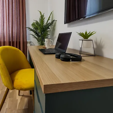 Amalia - Quiet 1br With Parking & Wi-fi Daire