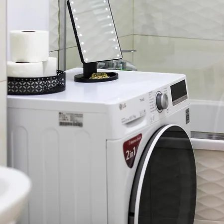 Amalia - Quiet 1br With Parking & Wi-fi Appartement Bucarest