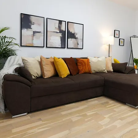 Apartment Amalia - Cozy & Quiet Near Veranda Mall & Obor Market Bucharest