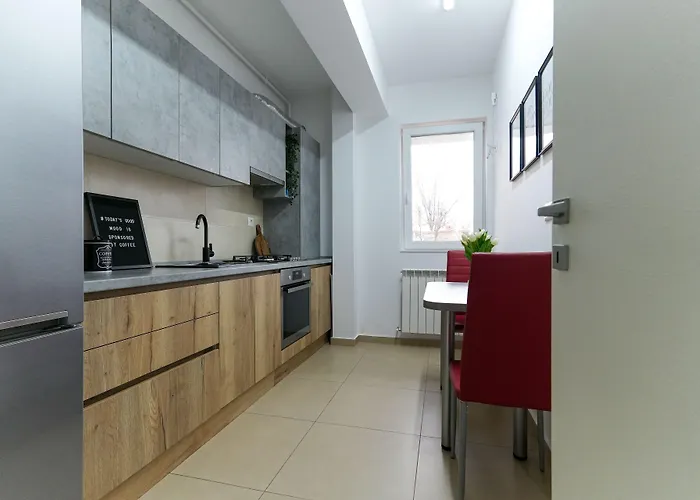 Апартаменты Amalia - Quiet 1br With Parking & Wi-fi *