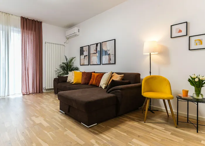 Amalia - Quiet 1br With Parking & Wi-fi Бухарест