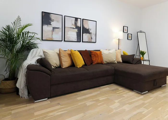 Apartman Amalia - Quiet 1br With Parking & Wi-fi Bukarest