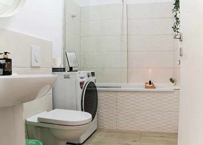 Amalia - Quiet 1br With Parking & Wi-fi Apartman Bukarest