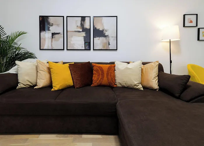 Amalia - Quiet 1br With Parking & Wi-fi Апартаменты *
