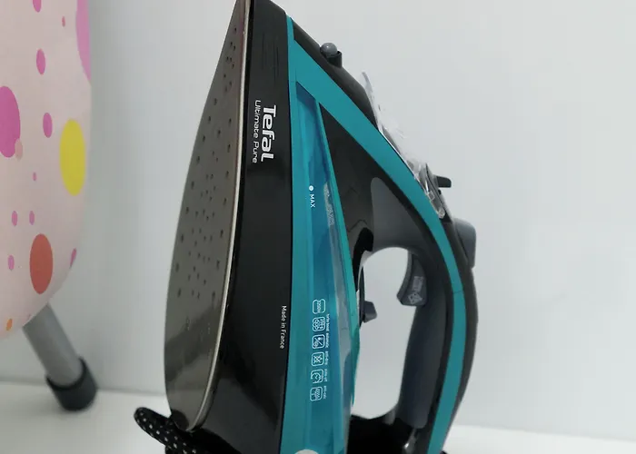 Apartman Amalia - Quiet 1br With Parking & Wi-fi Bukarest