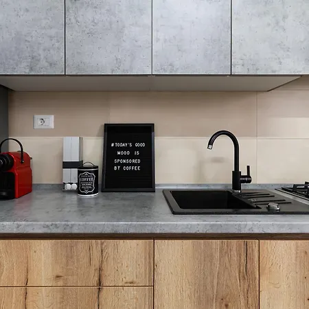 Апартаменты Amalia - Quiet 1br With Parking & Wi-fi *