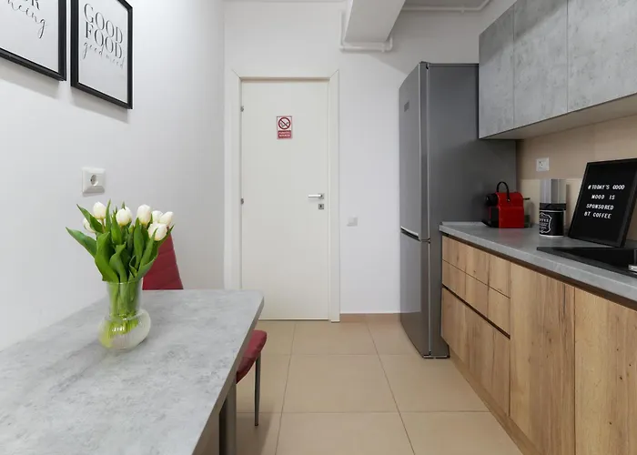 Amalia - Quiet 1br With Parking & Wi-fi Бухарест