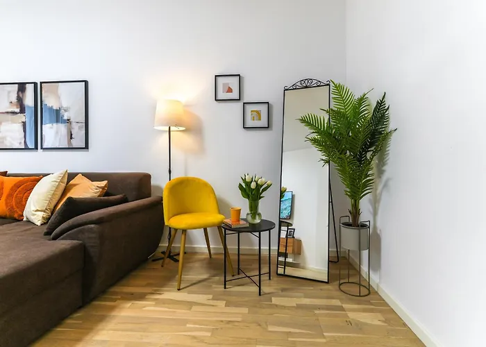 Апартаменты Amalia - Quiet 1br With Parking & Wi-fi