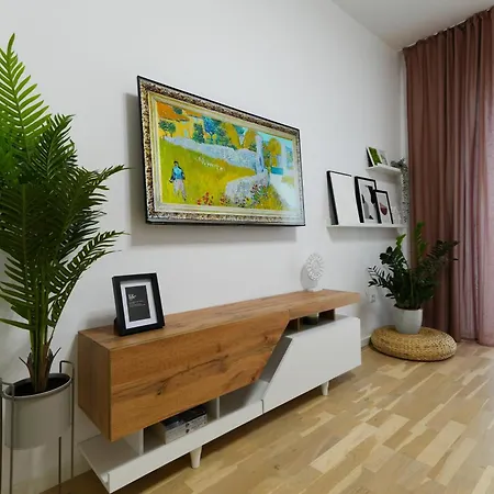 Amalia - Quiet 1br With Parking & Wi-fi * בוקרשט