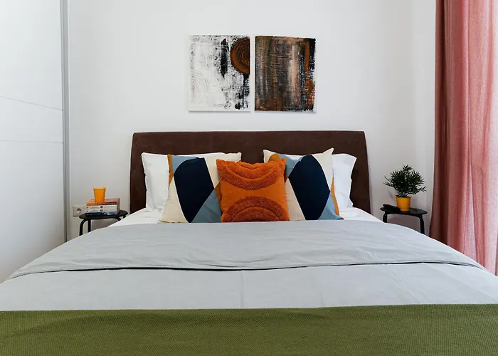 Lägenhet Amalia - Quiet 1br With Parking & Wi-fi Bukarest