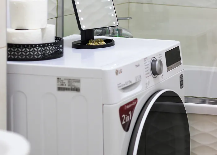 Lägenhet Amalia - Quiet 1br With Parking & Wi-fi Bukarest