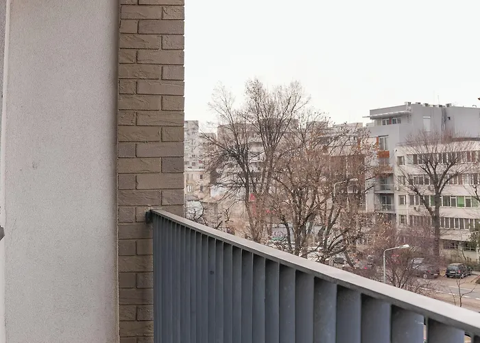 Amalia - Quiet 1br With Parking & Wi-fi Lägenhet Bukarest