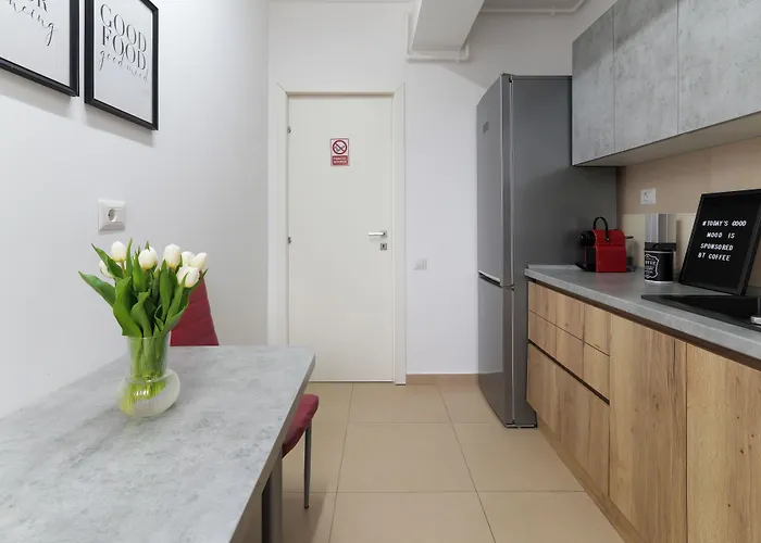 Amalia - Quiet 1br With Parking & Wi-fi Lägenhet Bukarest